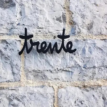 La Maison Trente Lägenhet Chooz